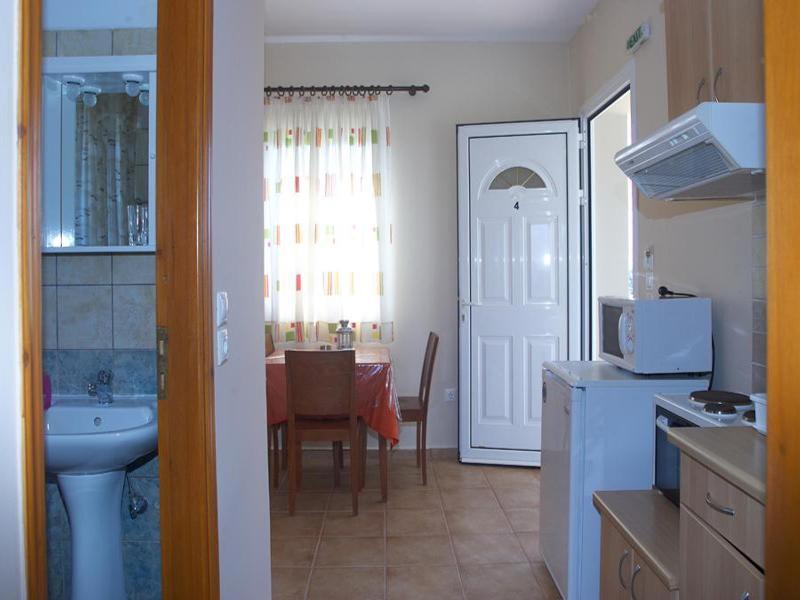 Aggelina S Apartments Xi Beach Exterior photo